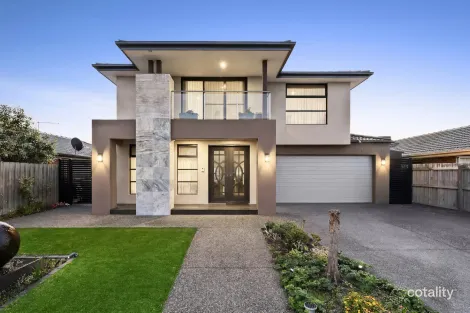 11 DAVANZO AVE, CLARINDA, VIC 3169
