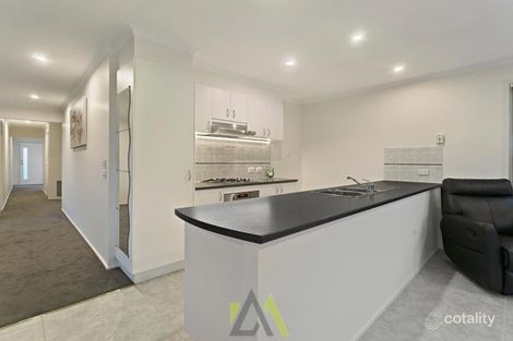 Property photo of 16 Oriana Grove Skye VIC 3977