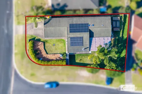 Property photo of 52 Thomas Mitchell Crescent Sunshine Bay NSW 2536