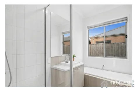 Property photo of 13 Metropolis Way Donnybrook VIC 3064