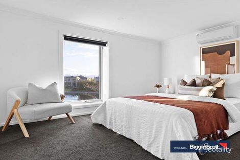 Property photo of 2 Alexander Circuit Craigieburn VIC 3064
