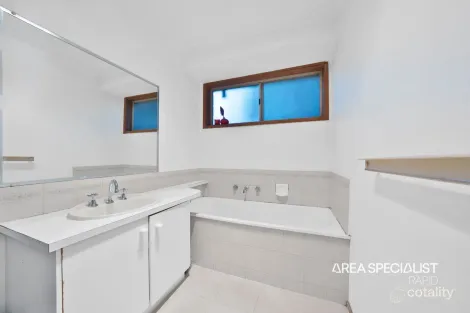 Property photo of 91 Warana Drive Hampton Park VIC 3976