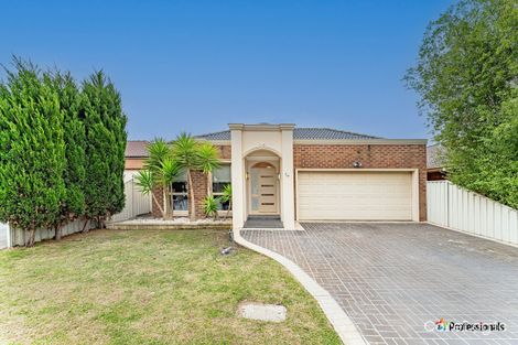 Property photo of 15 Aldercress Close Craigieburn VIC 3064