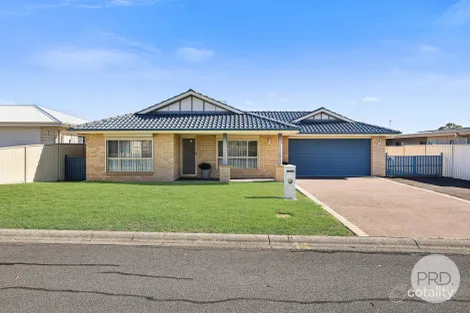 8 Cunningham St, Westdale, NSW 2340