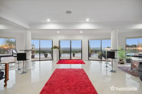 Property photo of 35 Ford Road Lesmurdie WA 6076