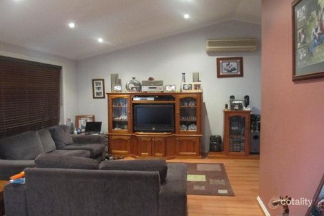 Property photo of 5 Lyra Place Hinchinbrook NSW 2168