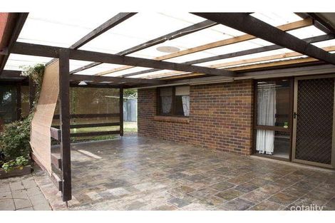 Property photo of 5 Simpson Drive Dandenong North VIC 3175