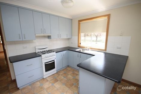 Property photo of 6 Immarna Place Kooringal NSW 2650