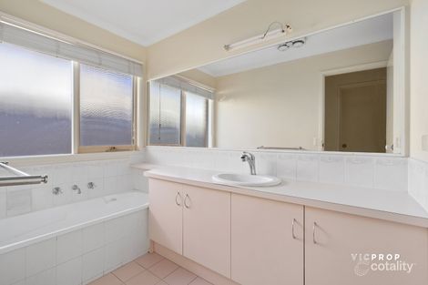 Property photo of 11 Kempton Court Seabrook VIC 3028