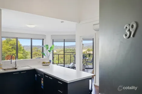 Property photo of 39 White Close Lilydale VIC 3140