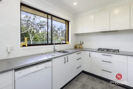 Property photo of 11 Hillview Road Katoomba NSW 2780