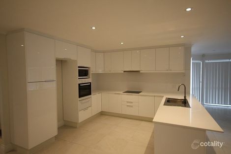 Property photo of 51 Edinburgh Road Benowa QLD 4217