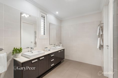 Property photo of 7 Orrong Grove Caulfield North VIC 3161