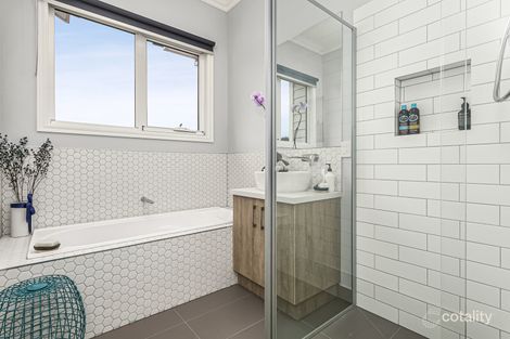 Property photo of 20 Stern Way New Gisborne VIC 3438