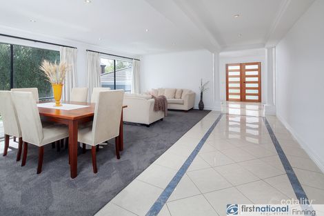 Property photo of 5 Woolmer Court Frankston South VIC 3199