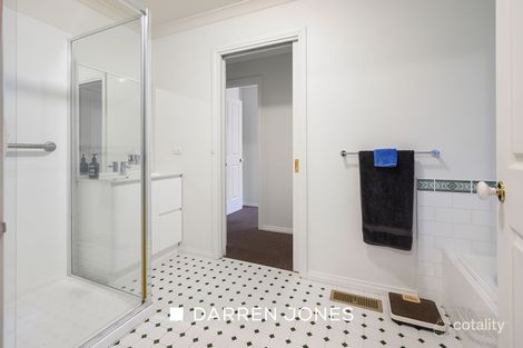 Property photo of 2/30 Jessop Street Greensborough VIC 3088