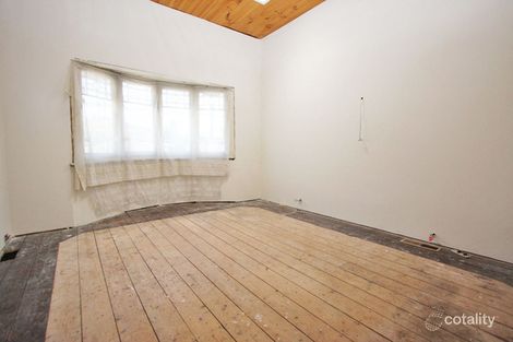 Property photo of 36 Farm Street Newport VIC 3015
