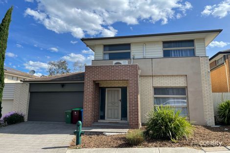 Property photo of 18 Barrier Reef Circuit Endeavour Hills VIC 3802