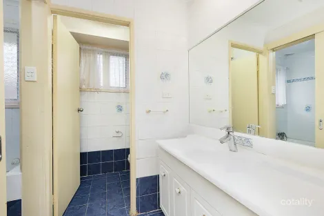 Property photo of 10 McCrea Close Edensor Park NSW 2176