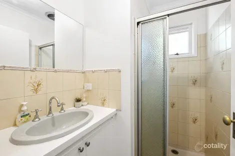 Property photo of 1/9 Crusoe Road Kangaroo Flat VIC 3555