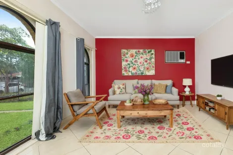 Property photo of 10 McCrea Close Edensor Park NSW 2176