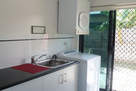 Property photo of 8 Mida Lane Ooralea QLD 4740