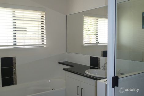 Property photo of 8 Mida Lane Ooralea QLD 4740