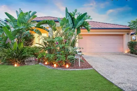 25 Ranier Cres, Varsity Lakes, QLD 4227