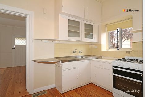 8 Heath St, Turvey Park, NSW 2650