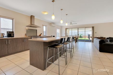 Property photo of 7 Beachcomber Hill Glenfield WA 6532