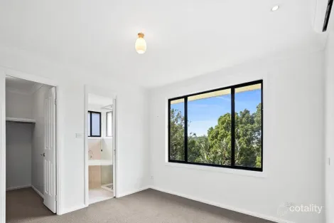 Property photo of 27 Sorensen Drive Figtree NSW 2525