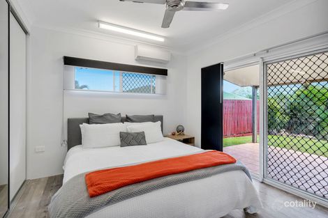 Property photo of 279 Robert Road Bentley Park QLD 4869