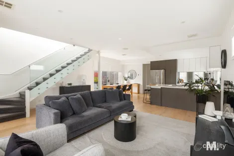 Property photo of 100 Deakin Street Essendon VIC 3040