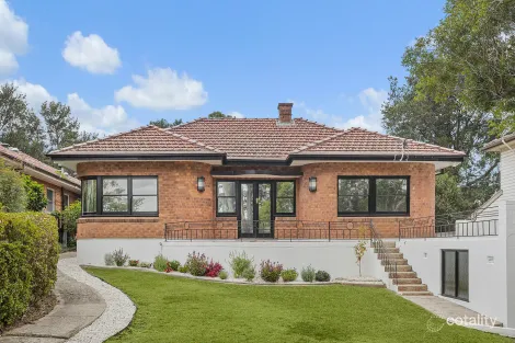 Property photo of 11 Byrarong Avenue Mangerton NSW 2500