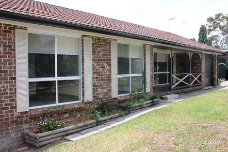 Property photo of 14 Harvey Circuit St Clair NSW 2759