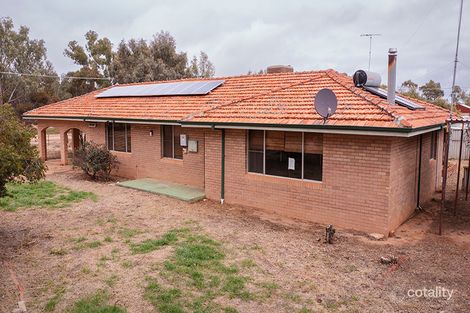 Property photo of 1 Young Avenue Kondinin WA 6367