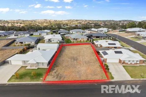 19 Hilton Pl, Junee, NSW 2663