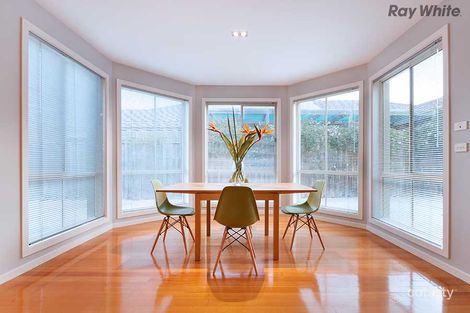 Property photo of 1 Brighton Place Taylors Hill VIC 3037
