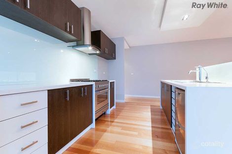 Property photo of 1 Brighton Place Taylors Hill VIC 3037