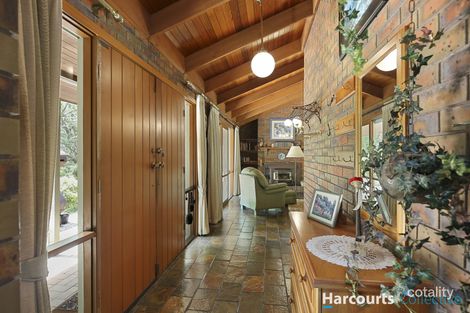 Property photo of 2 Daphne Drive Moe South VIC 3825