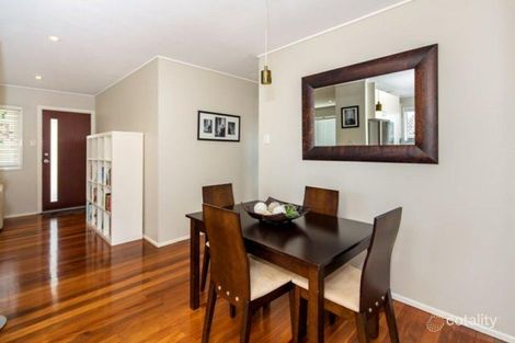 Property photo of 36 Lewana Street Mansfield QLD 4122
