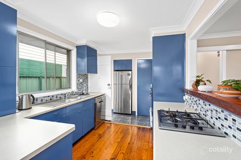 Property photo of 2 Camelot Place Oak Flats NSW 2529