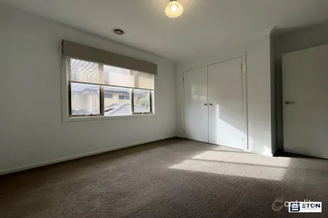 Property photo of 2/24 Vinter Avenue Croydon VIC 3136