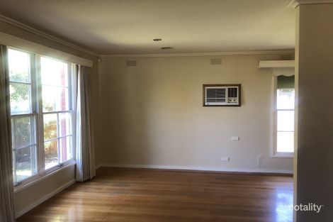 Property photo of 2 Fawkner Crescent Keilor East VIC 3033