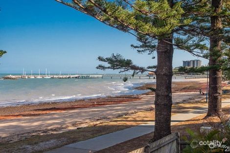 2 Prince Edward Pde, Redcliffe, QLD 4020