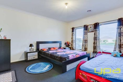 Property photo of 121 Newbury Boulevard Craigieburn VIC 3064