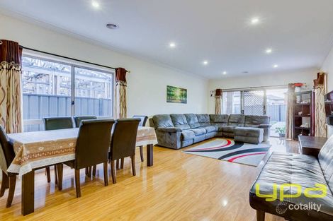Property photo of 121 Newbury Boulevard Craigieburn VIC 3064