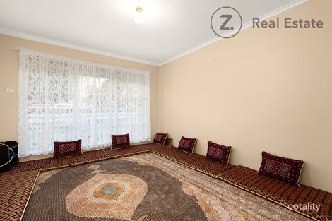 Property photo of 10 Cootamundra Street Doveton VIC 3177