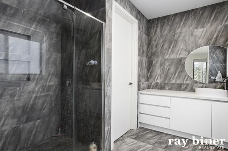 Property photo of 17 Foxley Crescent Mickleham VIC 3064