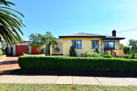 1 Rosewood St, Toowoomba City, QLD 4350